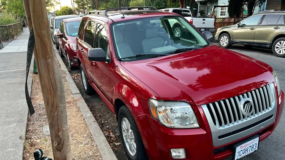 2010 Mercury Mariner - Image 8 of 19