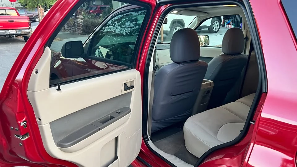 2010 Mercury Mariner - Image 12 of 19
