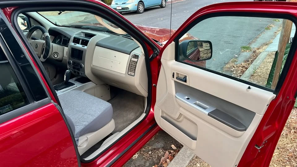 2010 Mercury Mariner - Image 14 of 19