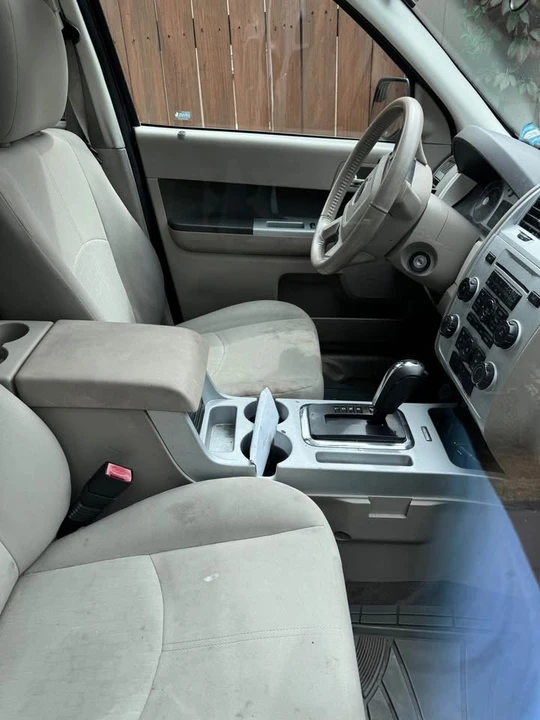 2010 Mercury Mariner - Image 5 of 9