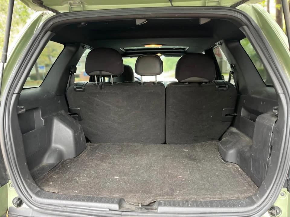 2010 Mercury Mariner - Image 12 of 13
