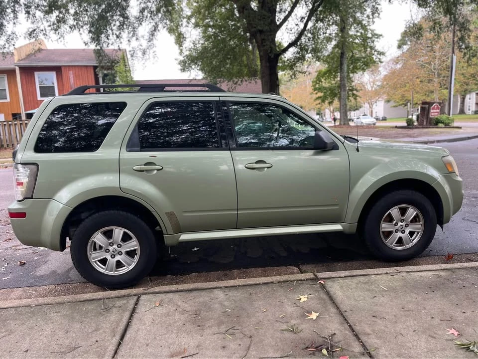 2010 Mercury Mariner - Image 2 of 13