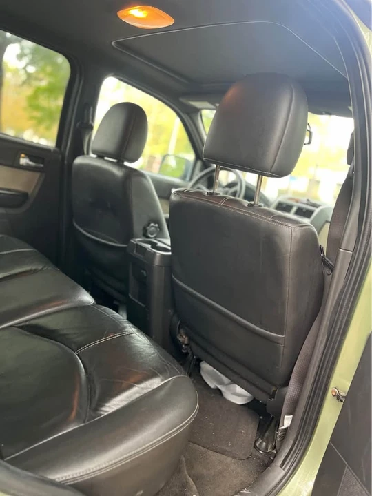 2010 Mercury Mariner - Image 10 of 13