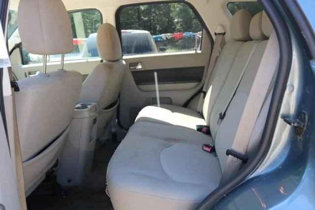 2010 Mercury Mariner - Image 10 of 12
