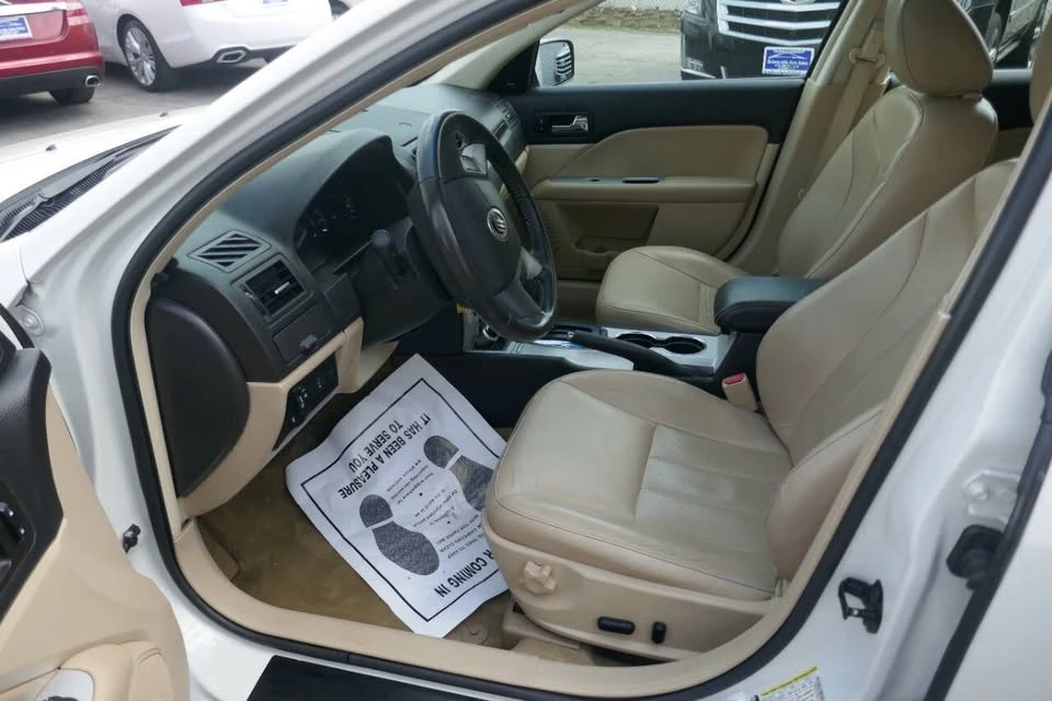 2010 Mercury - Image 10 of 18