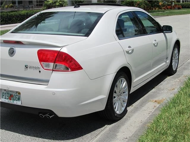 2010 Mercury - Image 6 of 12