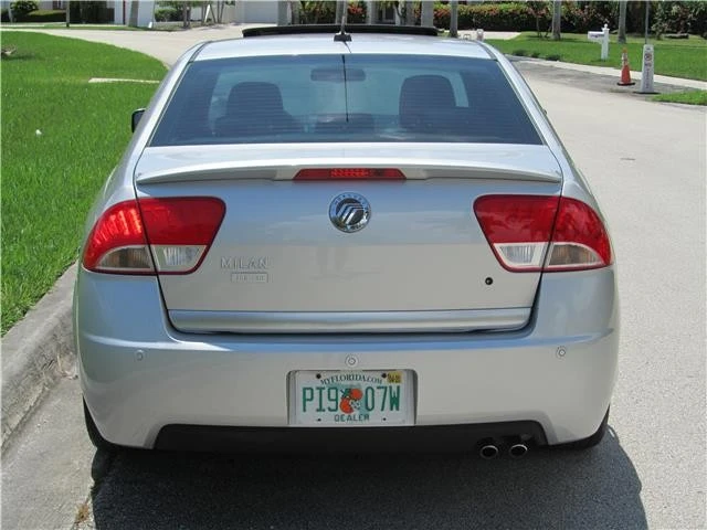 2010 Mercury - Image 4 of 12
