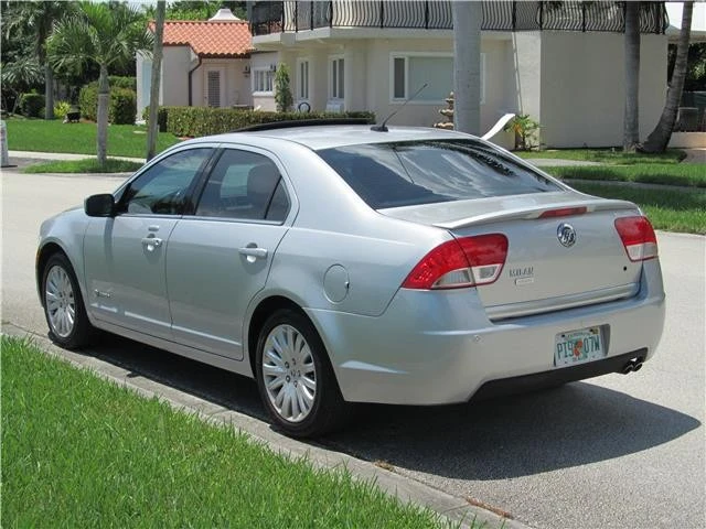 2010 Mercury - Image 7 of 12