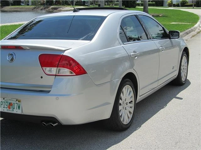 2010 Mercury - Image 3 of 12