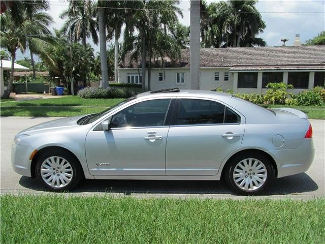 2010 Mercury - Image 8 of 12