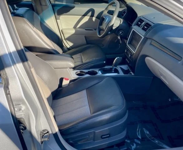 2010 Mercury - Image 6 of 9