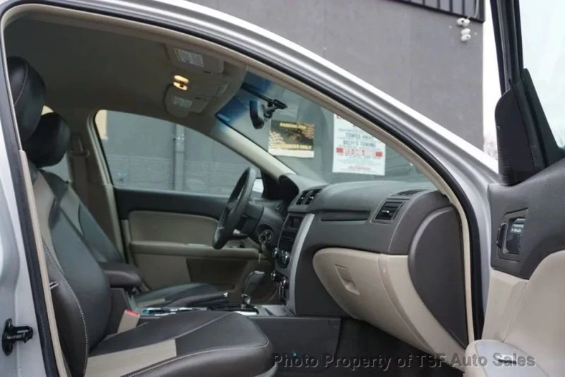 2010 Mercury - Image 11 of 12