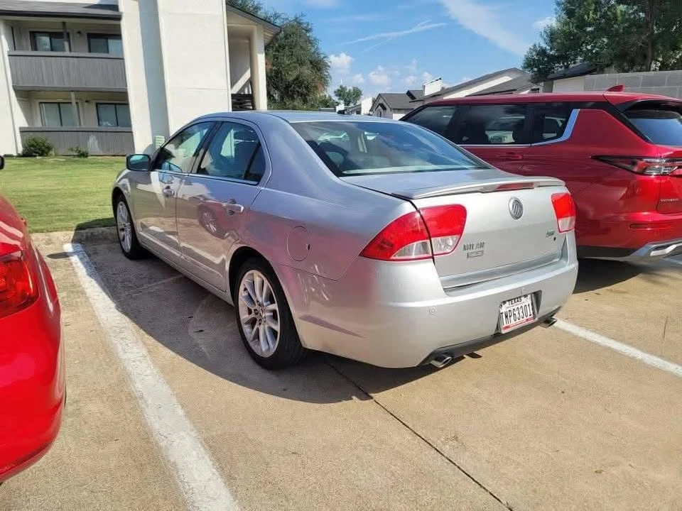2010 Mercury - Image 2 of 6