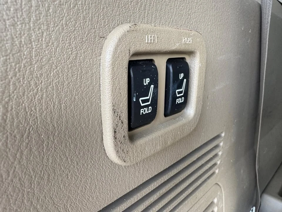 2010 Mercury - Image 12 of 20