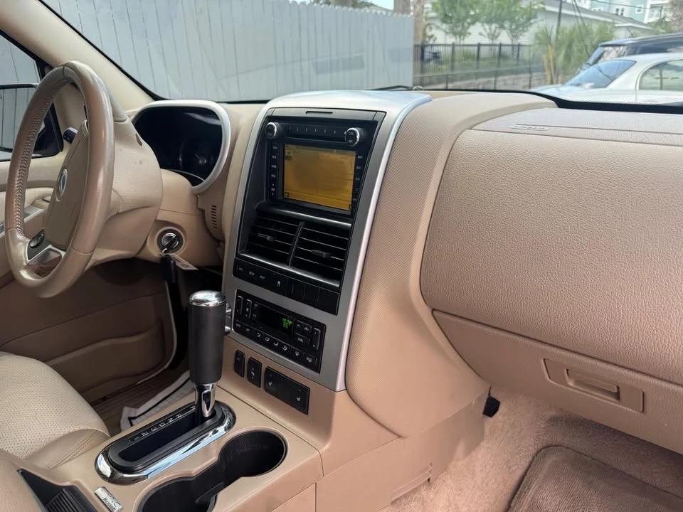 2010 Mercury - Image 10 of 20