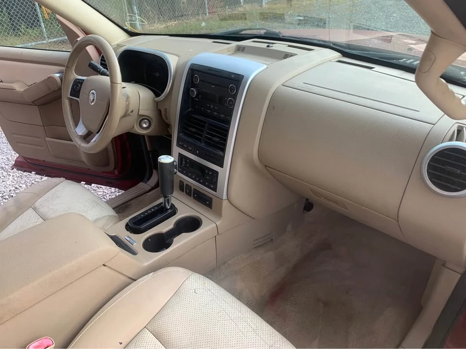 2010 Mercury - Image 6 of 10