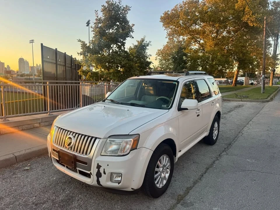 2010 Mercury Mariner - Image 4 of 10