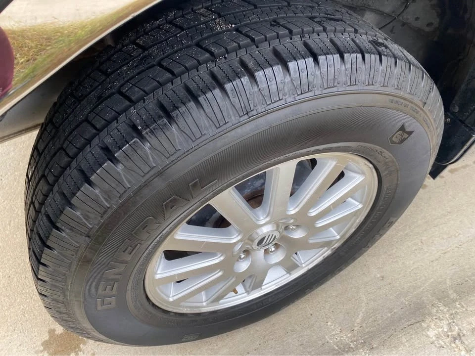 2010 Mercury Mariner - Image 10 of 15