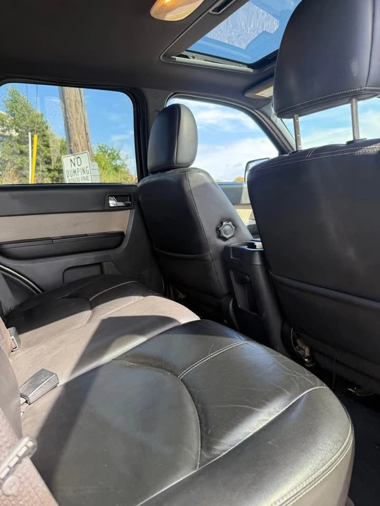 2010 Mercury Mariner - Image 10 of 10