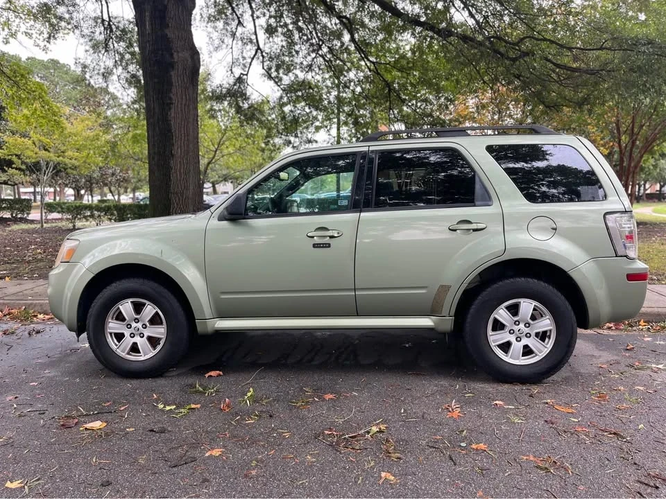 2010 Mercury Mariner - Image 7 of 15