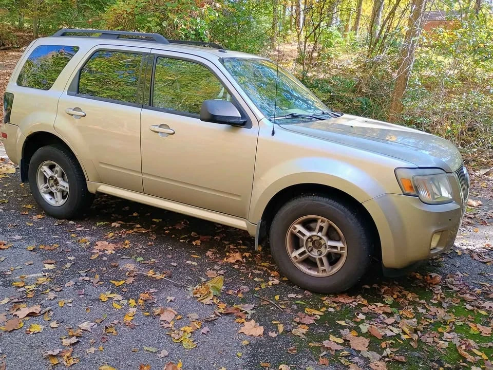 2010 Mercury Mariner - Image 4 of 6