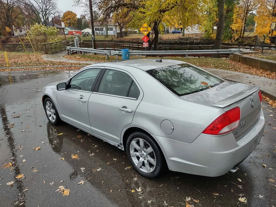 2010 Mercury - Image 6 of 9