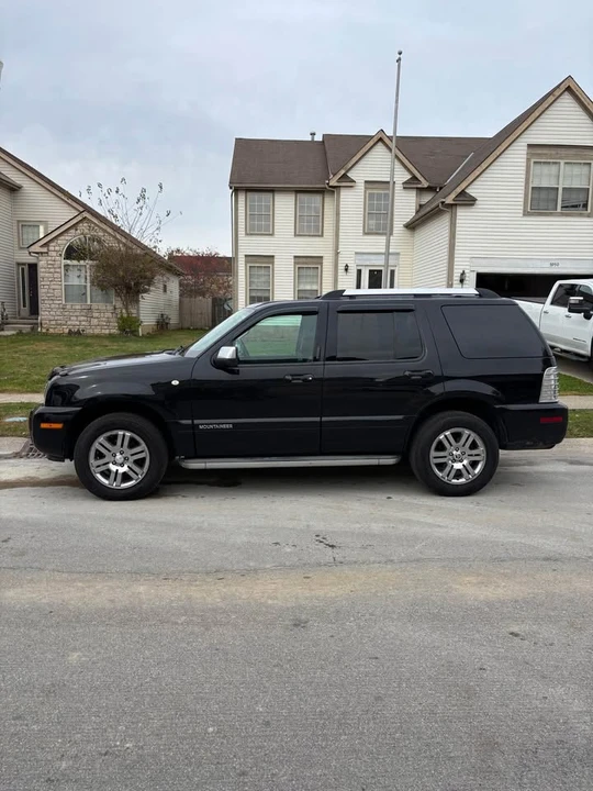 2010 Mercury - Image 3 of 15