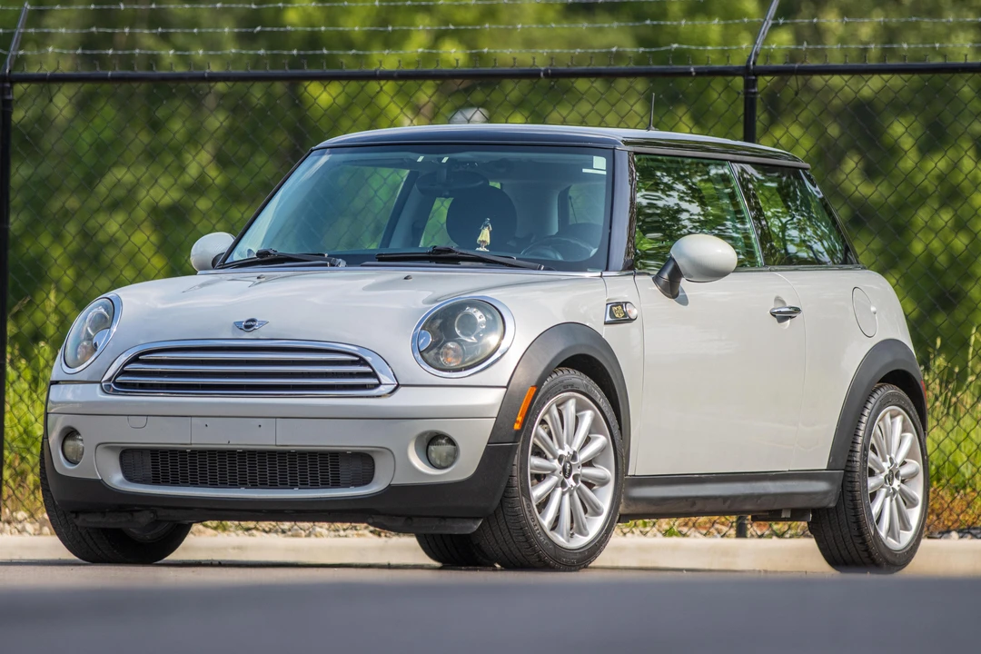 2010 Mini Mini 2nd Gen - Image 3 of 31