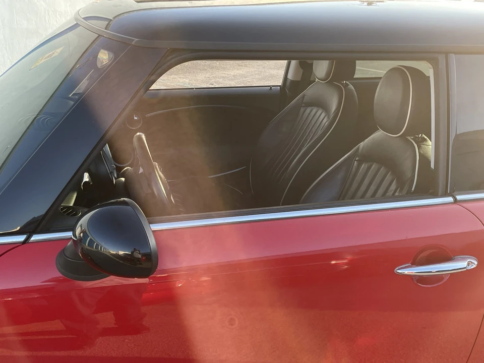 2010 Mini Mini 2nd Gen - Image 11 of 31