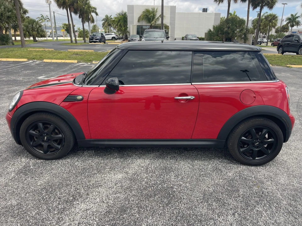 2010 Mini Mini 2nd Gen - Image 3 of 31