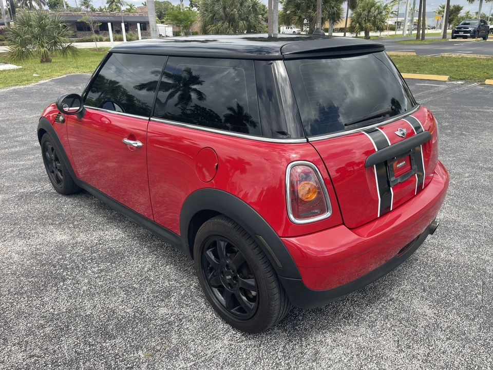 2010 Mini Mini 2nd Gen - Image 4 of 31