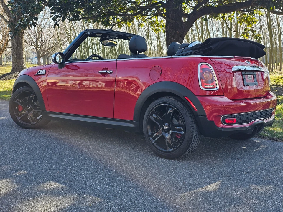 2010 Mini Mini John Cooper Works 2nd Gen - Image 19 of 31