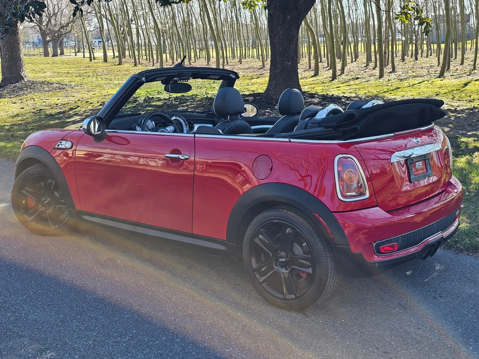 2010 Mini Mini John Cooper Works 2nd Gen - Image 18 of 31