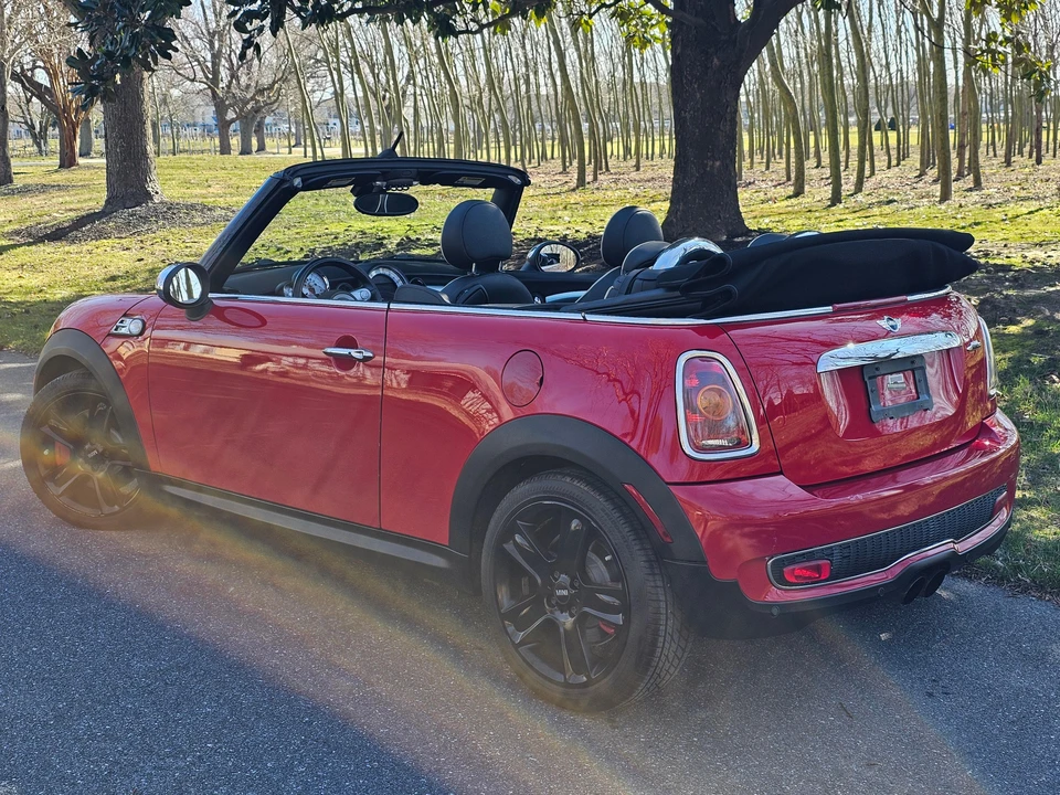 2010 Mini Mini John Cooper Works 2nd Gen - Image 20 of 31