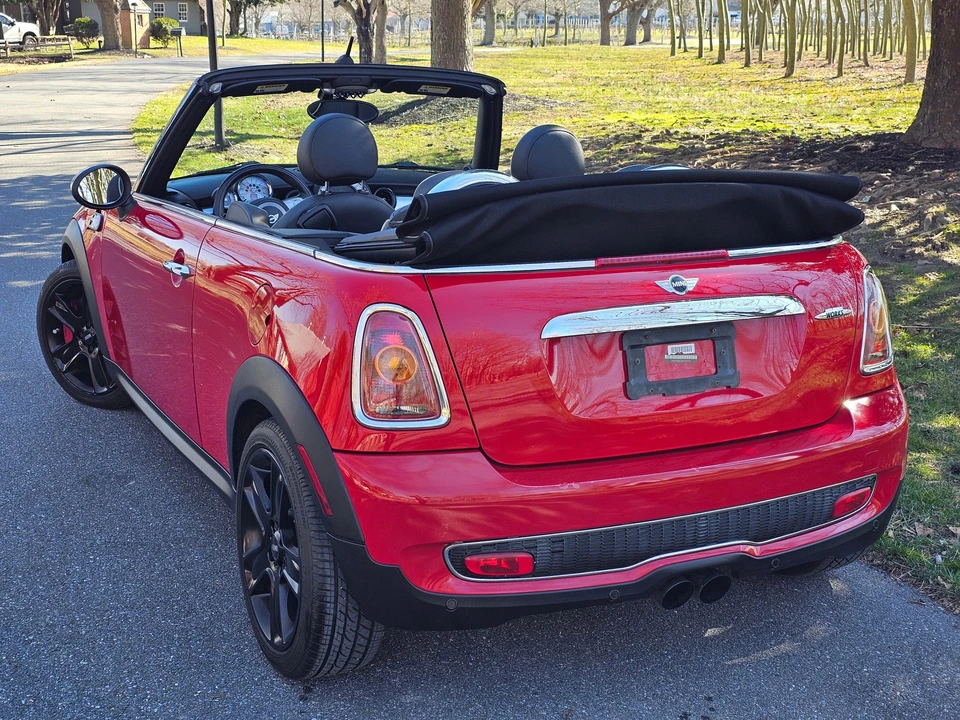 2010 Mini Mini John Cooper Works 2nd Gen - Image 24 of 31