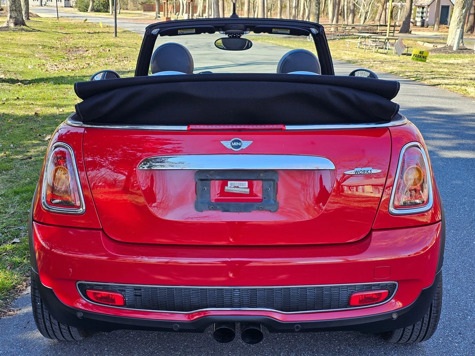 2010 Mini Mini John Cooper Works 2nd Gen - Image 25 of 31