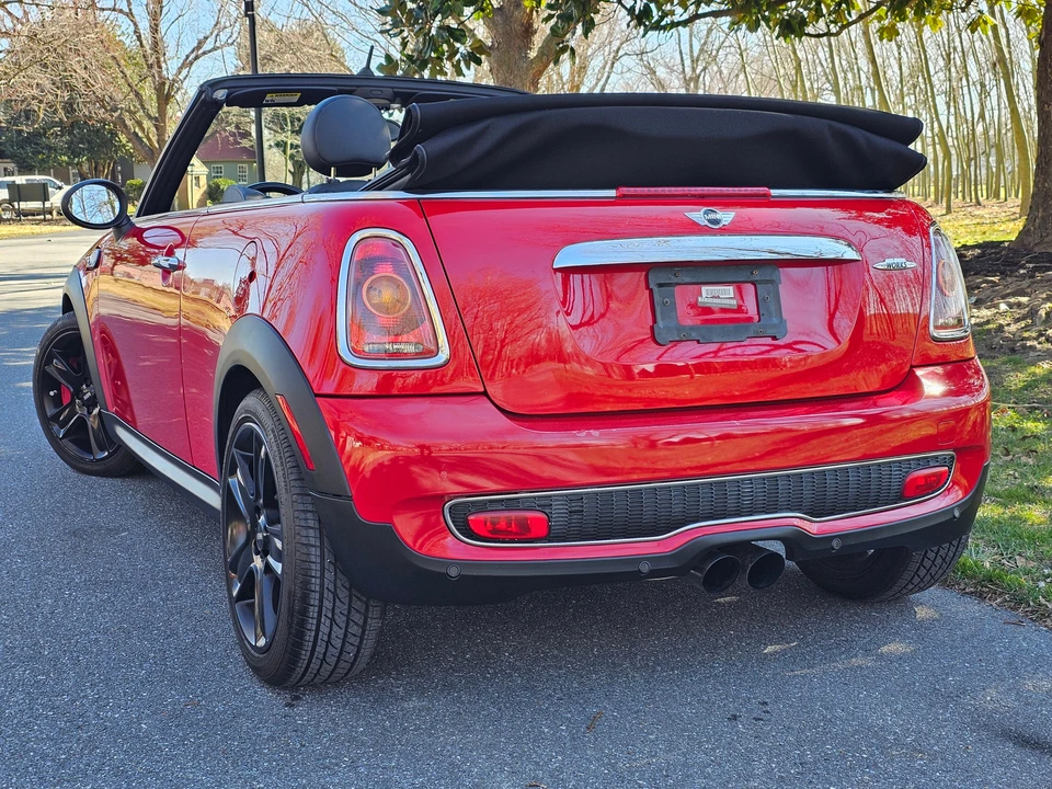 2010 Mini Mini John Cooper Works 2nd Gen - Image 23 of 31