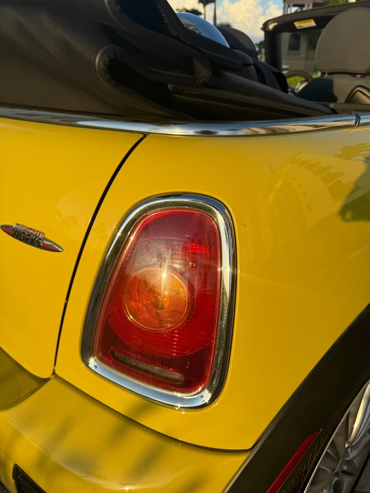 2010 Mini Mini John Cooper Works 2nd Gen - Image 27 of 31