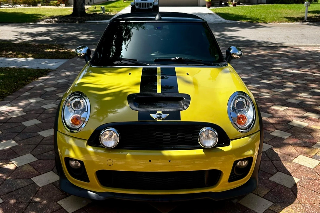 2010 Mini Mini John Cooper Works 2nd Gen - Image 2 of 31