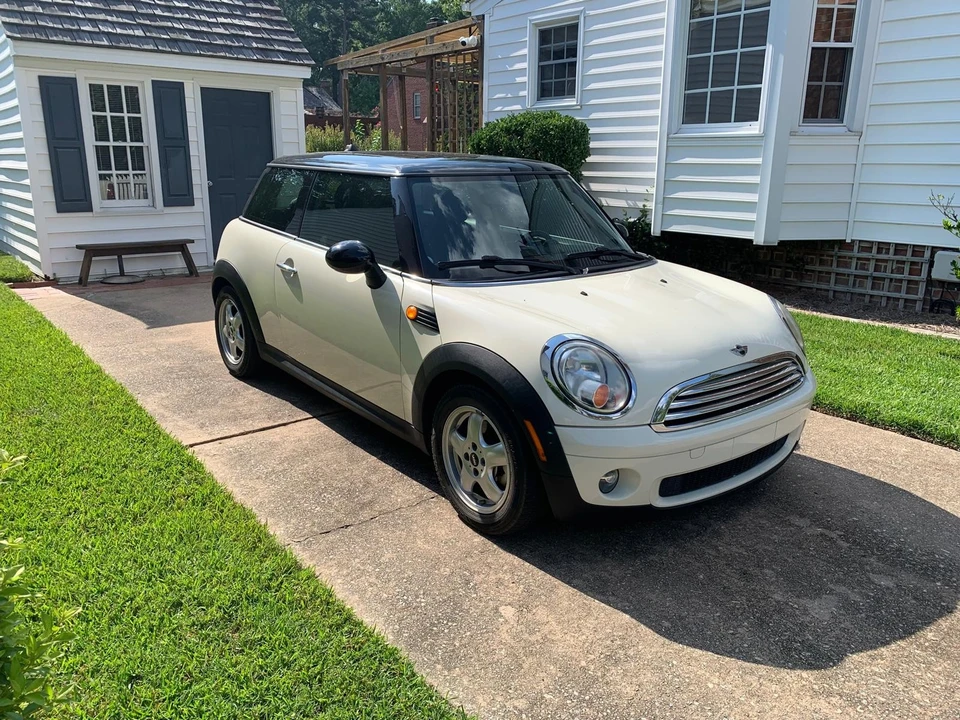 2010 Mini Mini 2nd Gen - Image 5 of 7