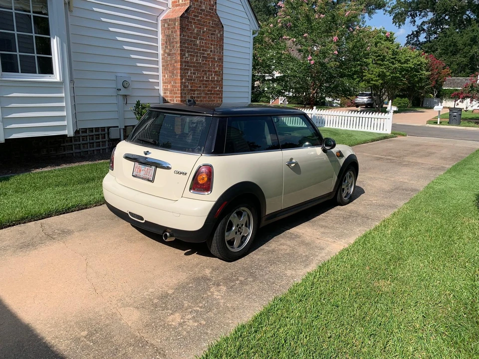 2010 Mini Mini 2nd Gen - Image 6 of 7
