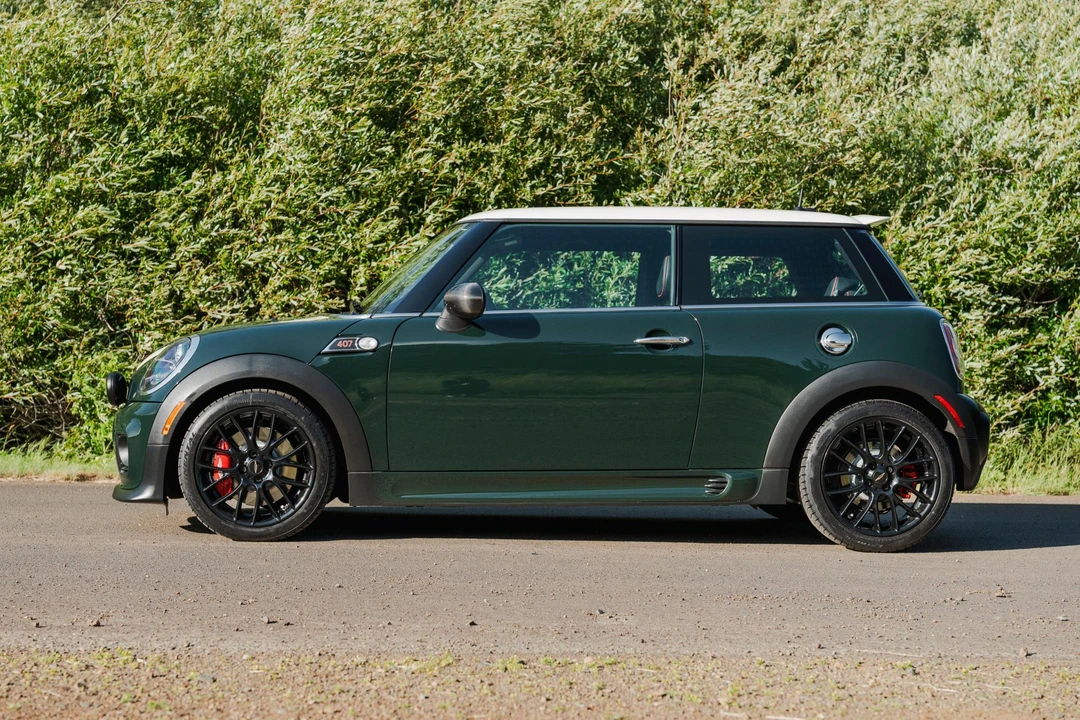 2010 Mini Mini John Cooper Works 2nd Gen - Image 3 of 31