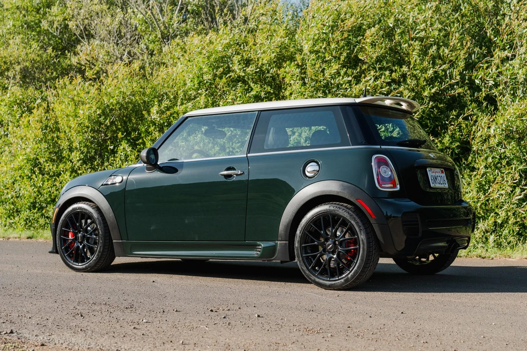 2010 Mini Mini John Cooper Works 2nd Gen - Image 5 of 31