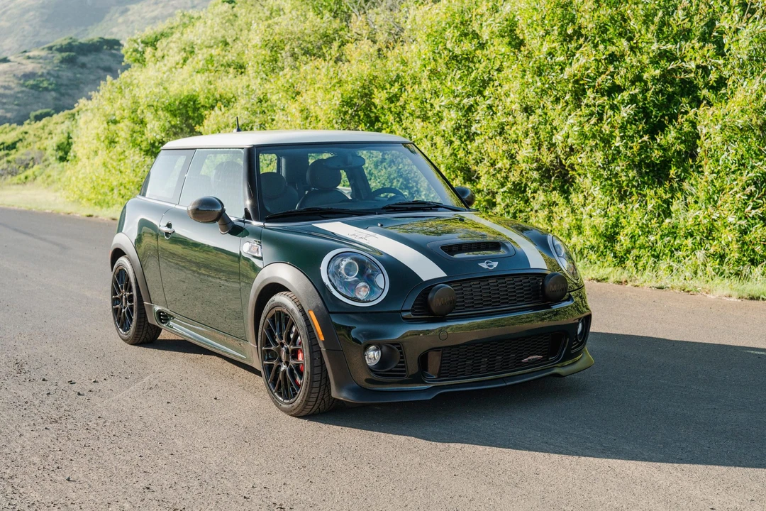 2010 Mini Mini John Cooper Works 2nd Gen - Image 14 of 31