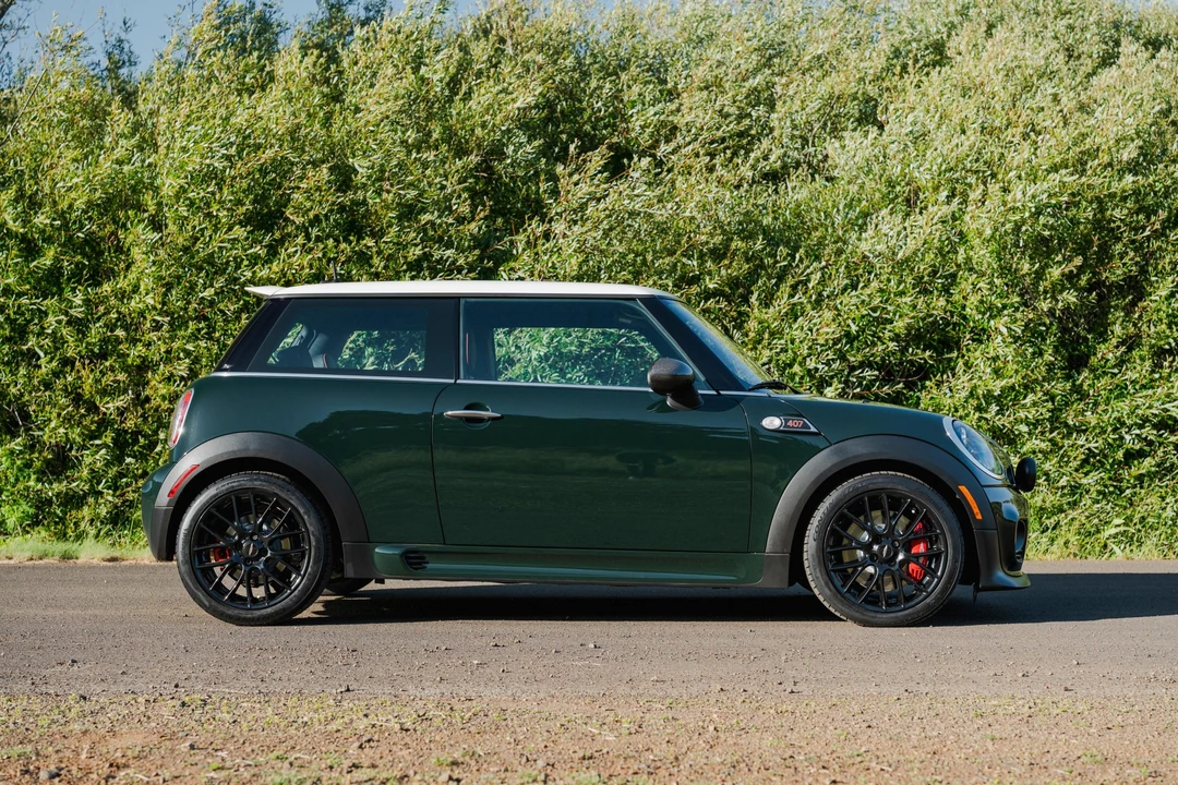 2010 Mini Mini John Cooper Works 2nd Gen - Image 9 of 31