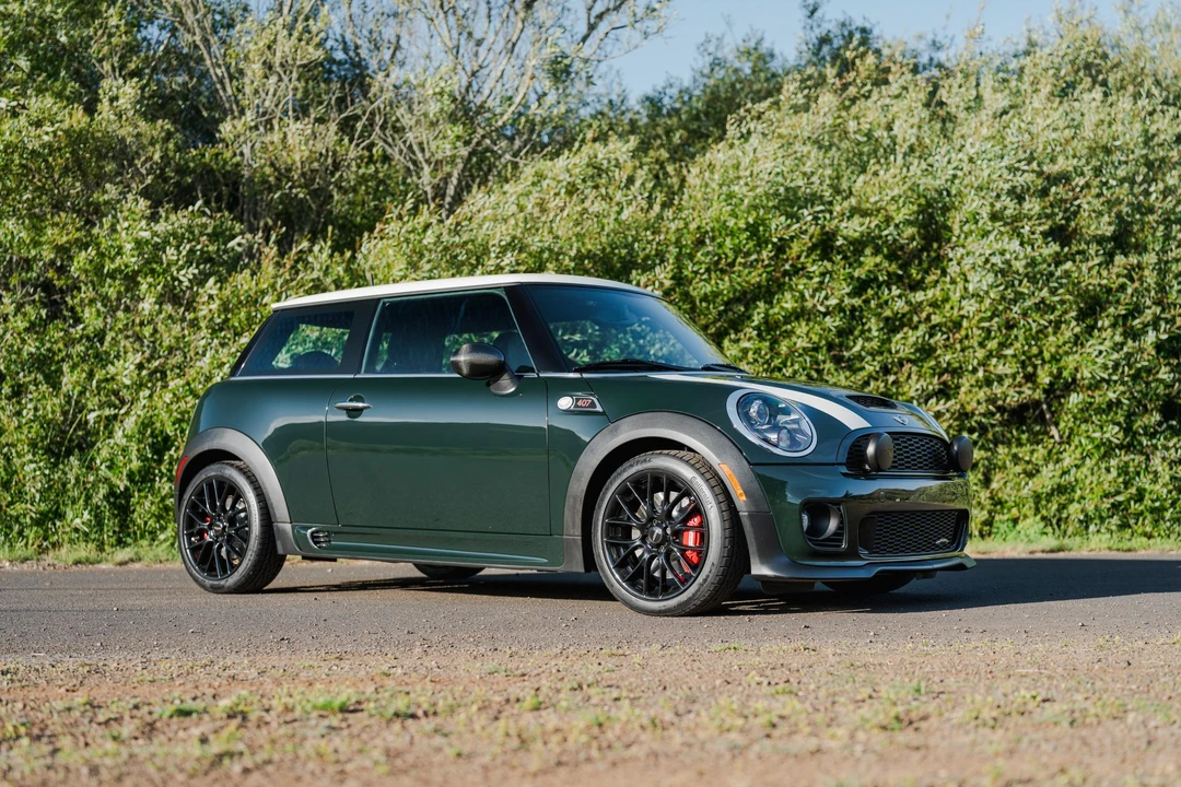 2010 Mini Mini John Cooper Works 2nd Gen - Image 11 of 31