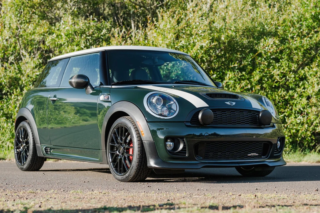 2010 Mini Mini John Cooper Works 2nd Gen - Image 15 of 31