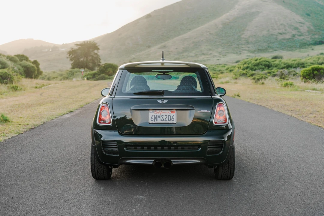 2010 Mini Mini John Cooper Works 2nd Gen - Image 28 of 31
