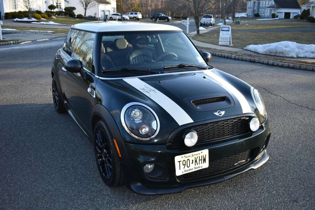 2010 Mini Mini John Cooper Works 2nd Gen - Image 25 of 31
