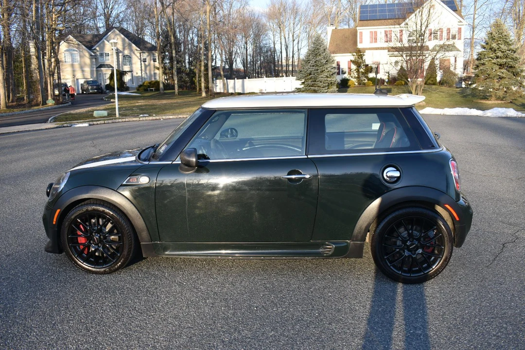 2010 Mini Mini John Cooper Works 2nd Gen - Image 9 of 31